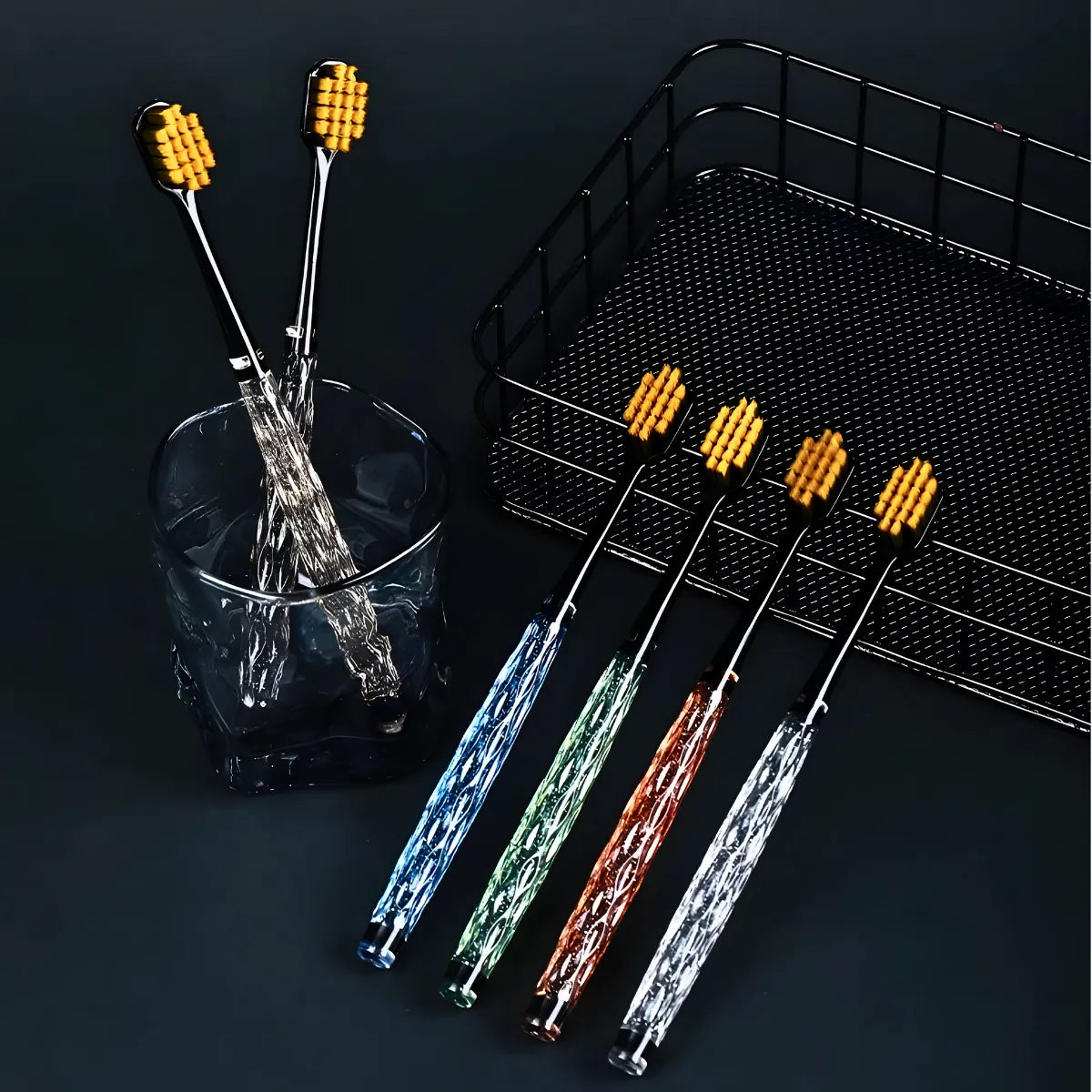 Kit 3 Escovas De Dente com Cabo De Cristal.