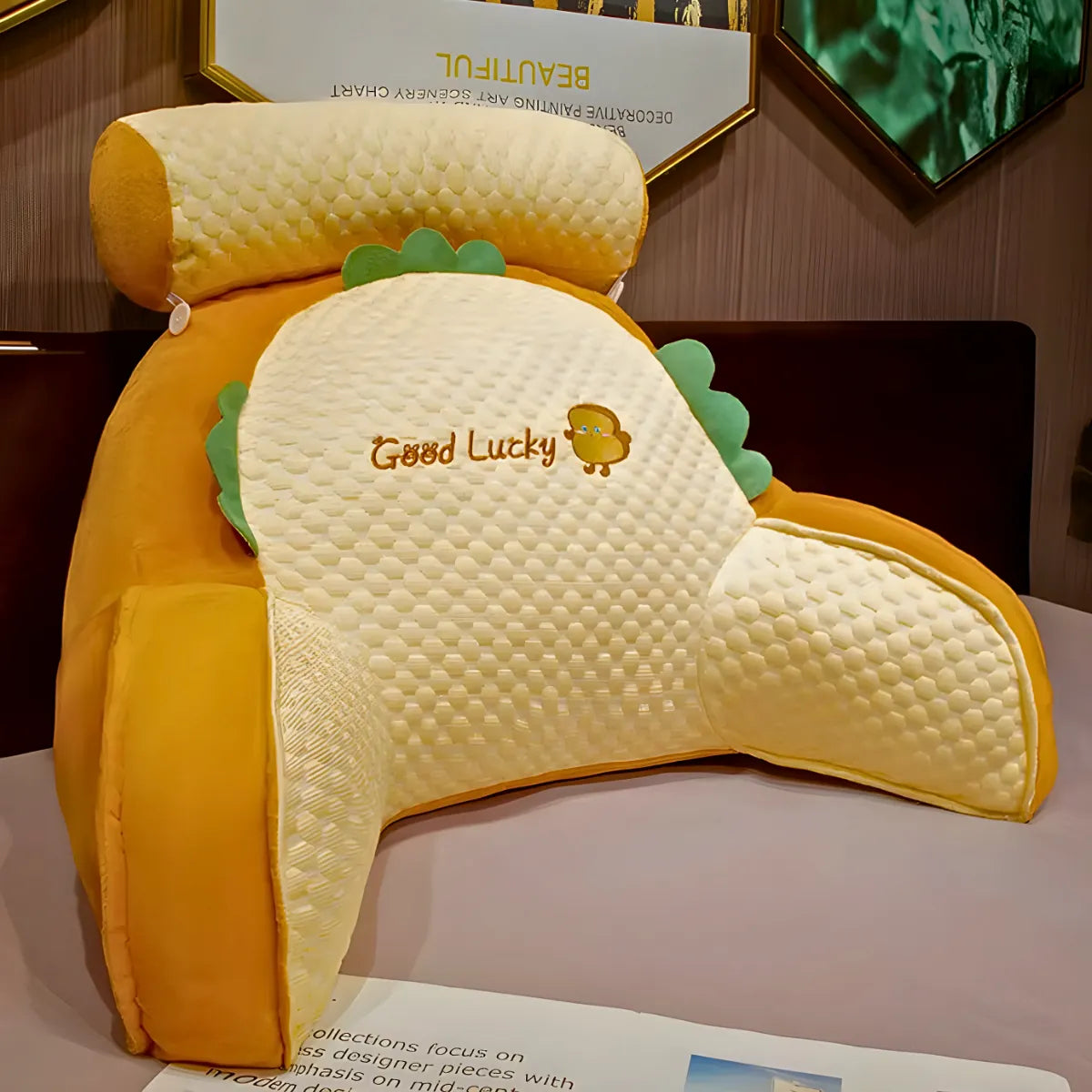 Travesseiro Multifuncional de Descanso e Apoio Laranja.