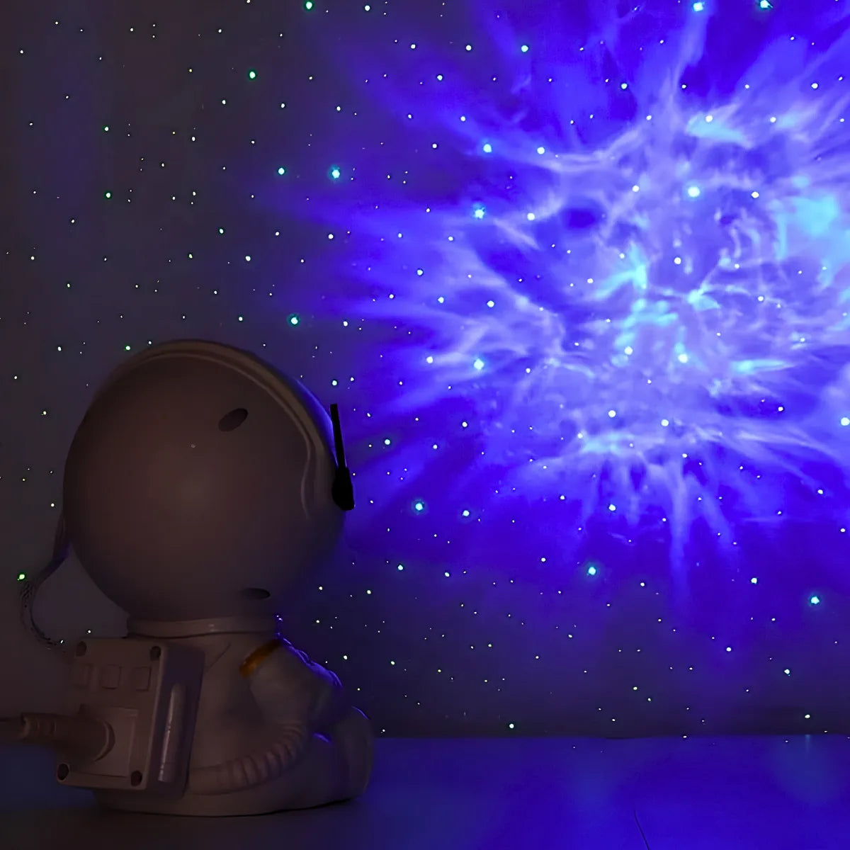 Astronauta Led Projetor Nebulosa Galáxia Estrelada.