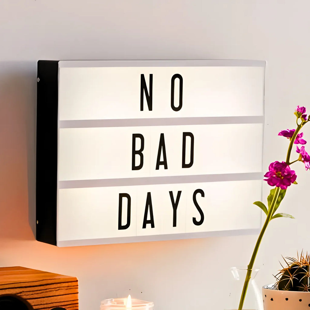 Caixa Luminária Mensagem Decorativa.