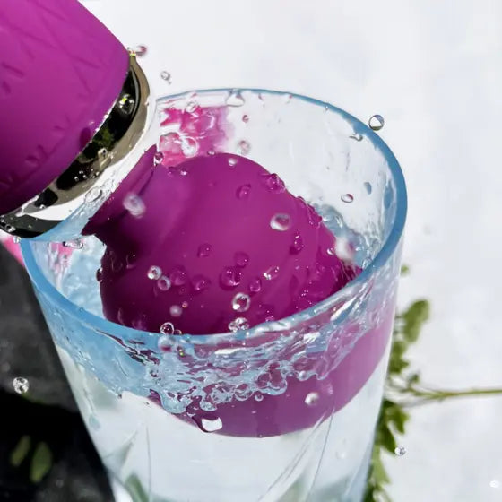 Vibrador Feminino Clitoriano com 16 modos de vibração.